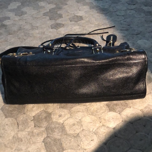 Balenciaga City Bag black and gold. - Picture 14 of 16